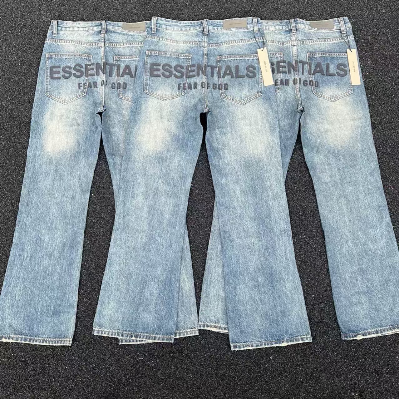 ESSENTIALS Jeans - JoyaBuySheets